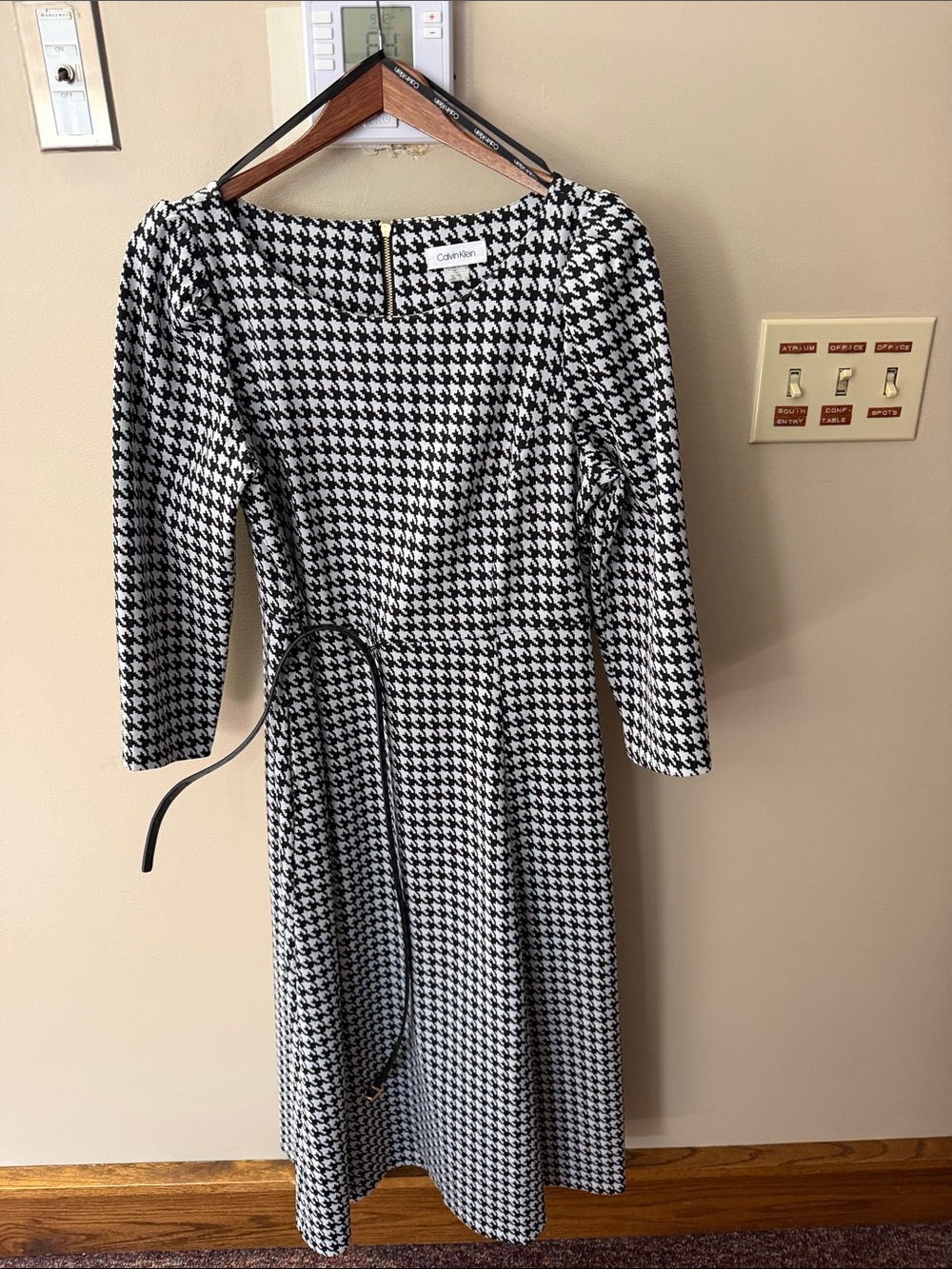 Calvin Klein Black & White Houndstooth Long Sleeve Midi Dress
